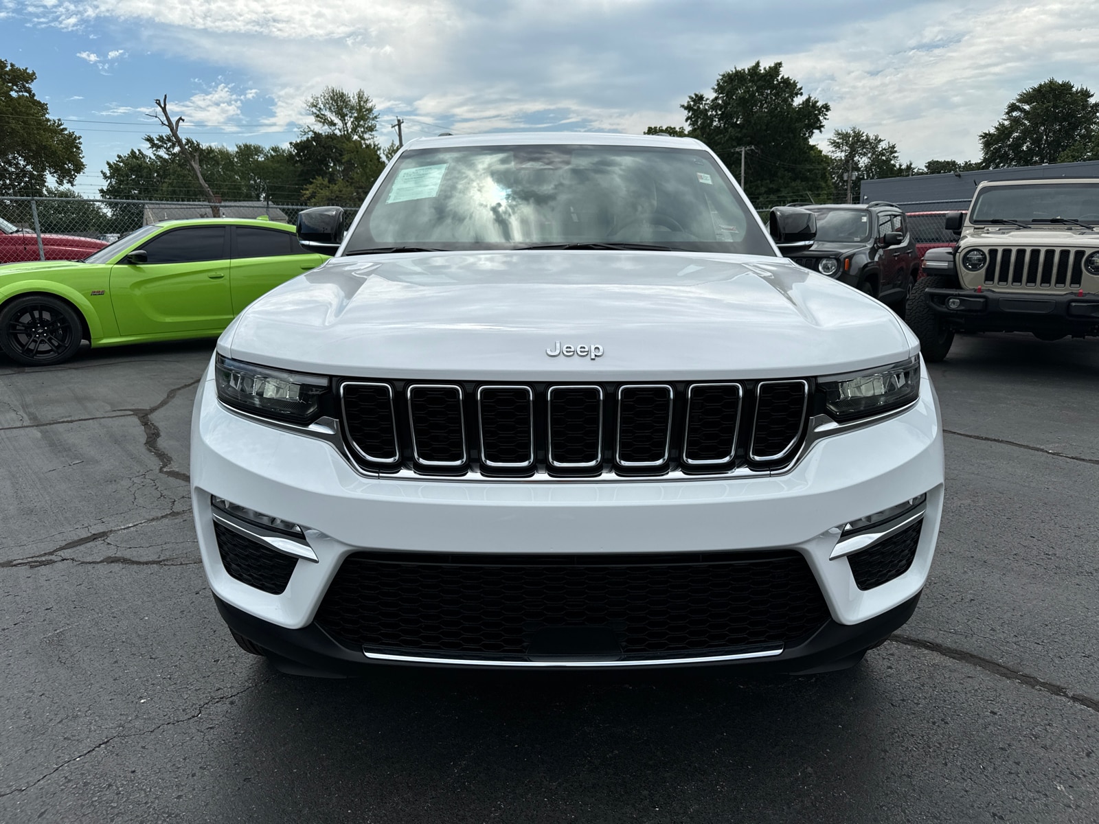 Used 2023 Jeep Grand Cherokee Limited with VIN 1C4RJHBG2PC599280 for sale in Independence, MO