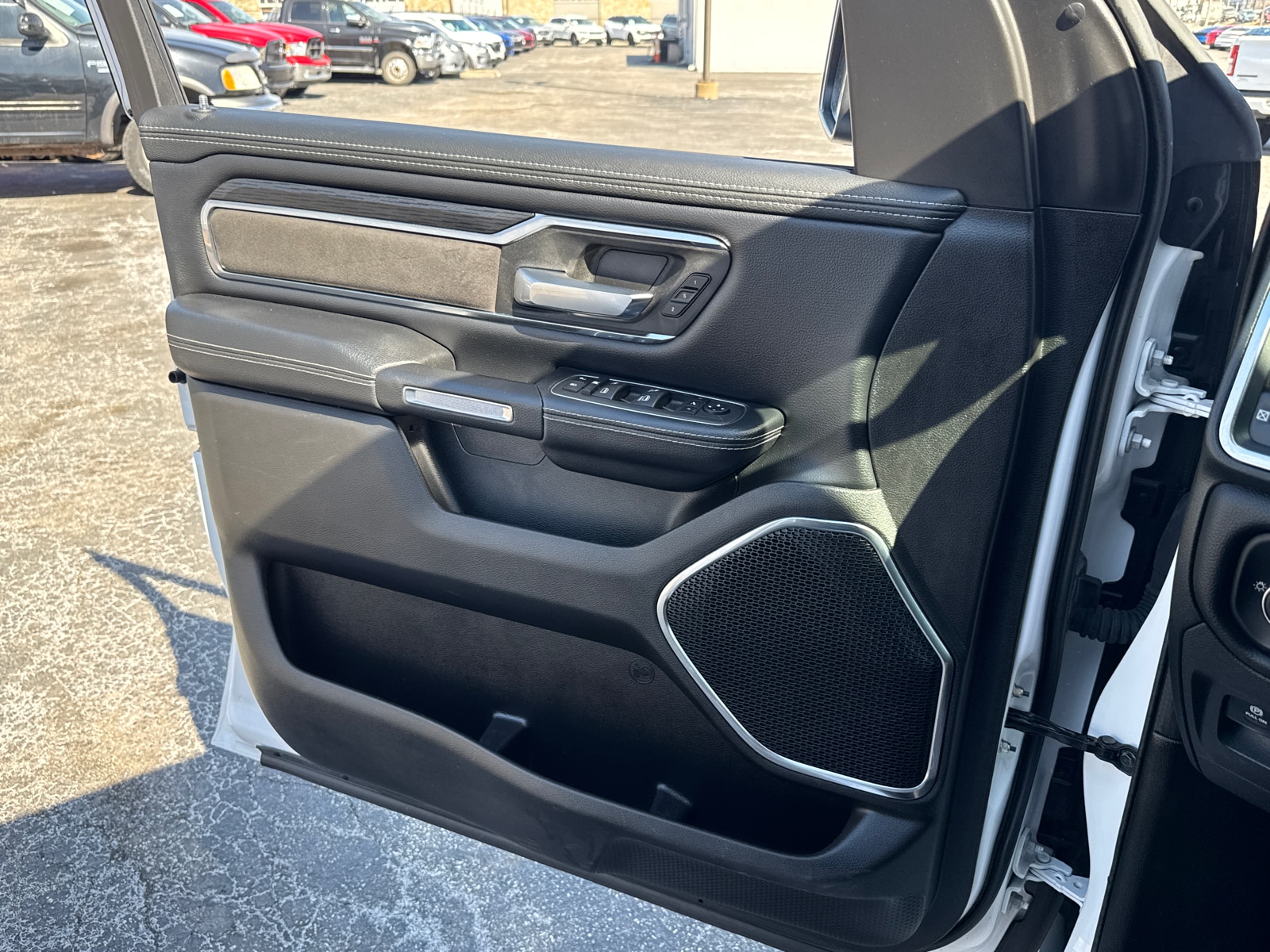 2024 RAM Ram 1500 Pickup Laramie - Photo 19