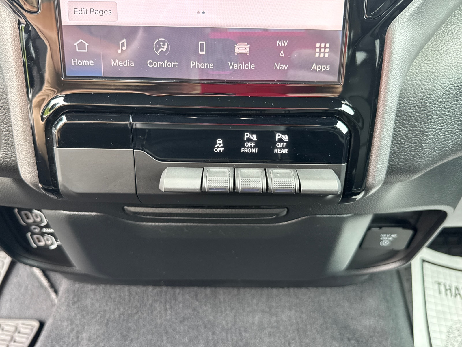 2025 RAM Ram 1500 Pickup Laramie - Photo 14