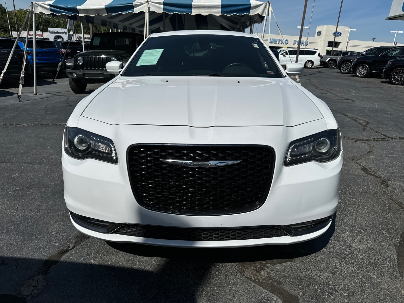 Used 2018 Chrysler 300 S with VIN 2C3CCAGG4JH250727 for sale in Kansas City