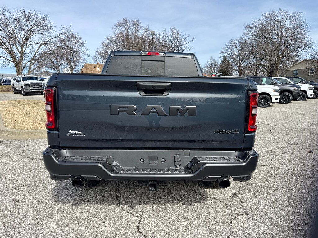 New 2026 Ram 1500 WARLOCK CREW CAB 4X4 5'7' BOX Pickup