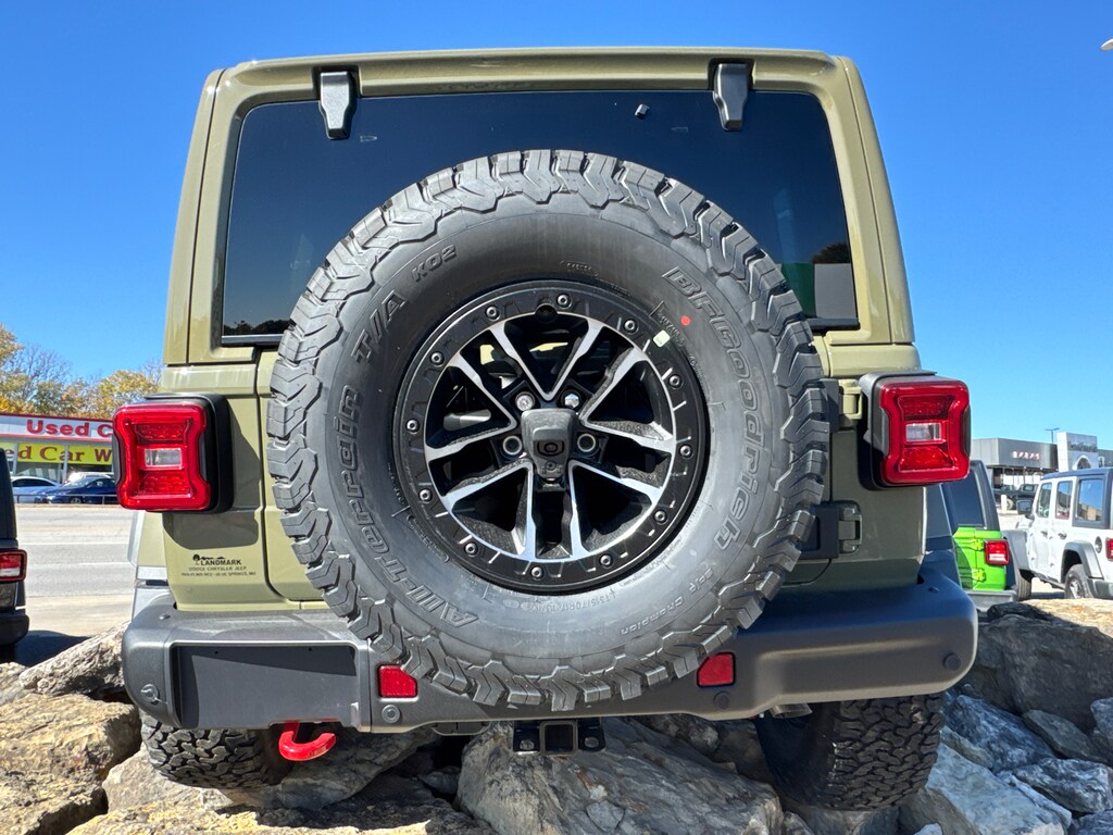 New 2026 Jeep Wrangler 4-DOOR RUBICON X Sport Utility