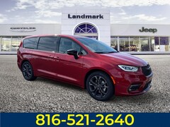 2026 Chrysler Pacifica SELECT Passenger Van