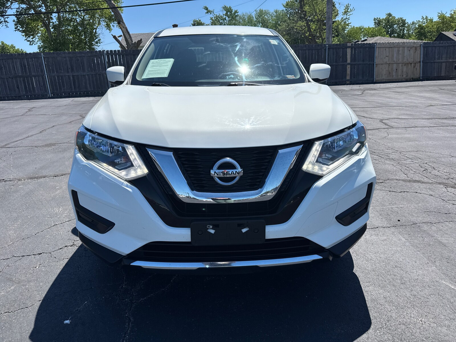 Used 2017 Nissan Rogue S with VIN JN8AT2MV4HW013828 for sale in Kansas City