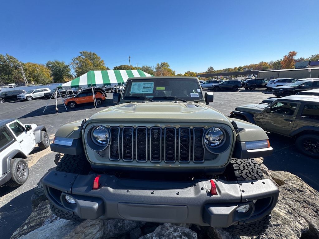 New 2026 Jeep Wrangler 4-DOOR RUBICON X Sport Utility