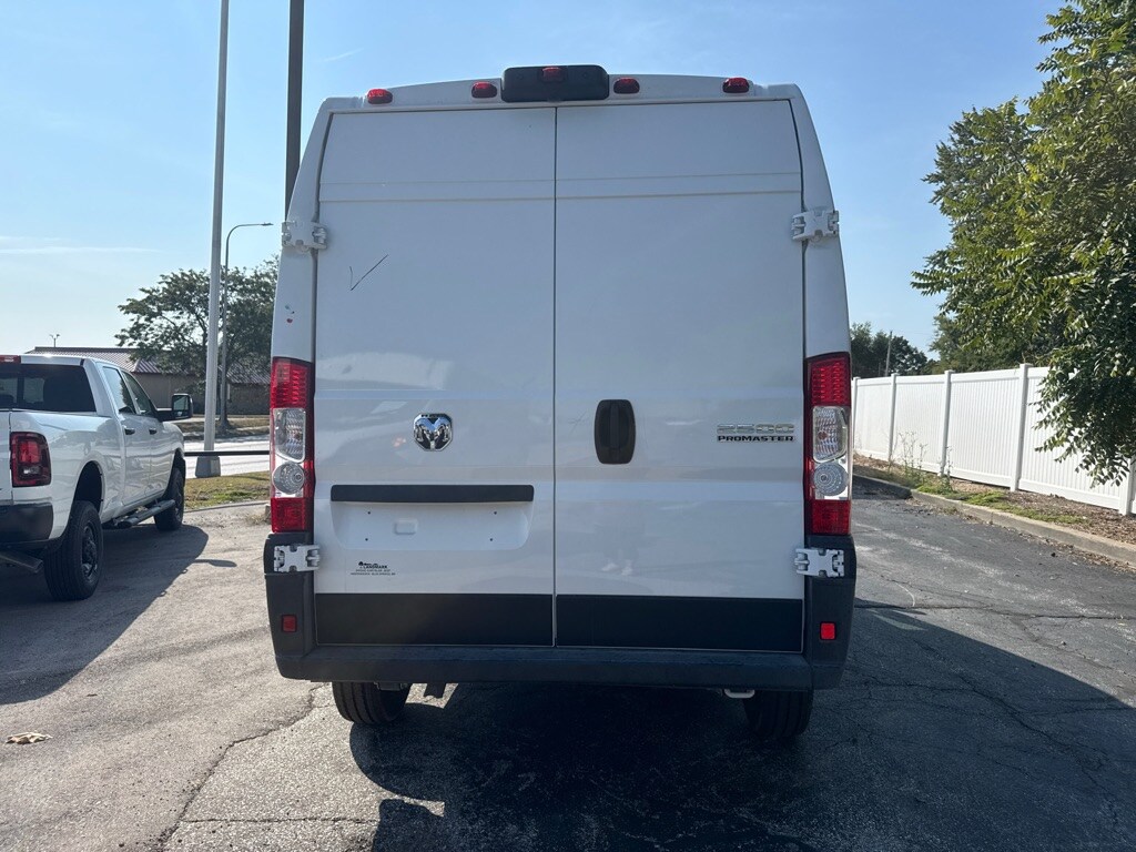 2025 Ram ProMaster 2500 photo 4