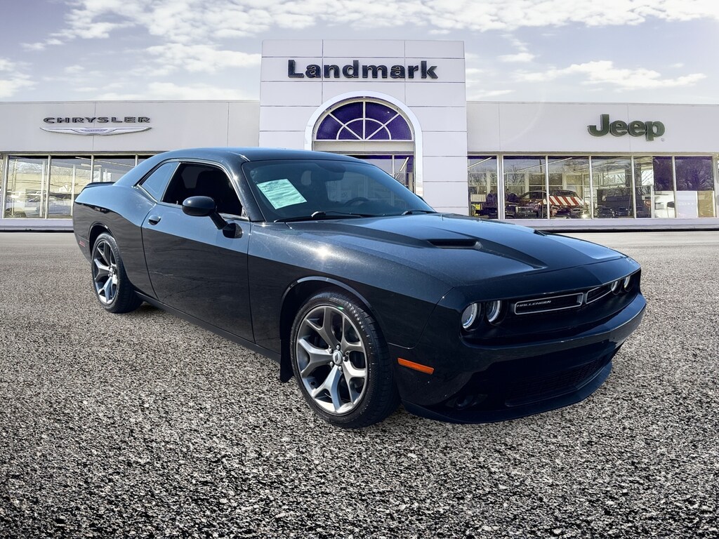 Used 2017 Dodge Challenger SXT Coupe