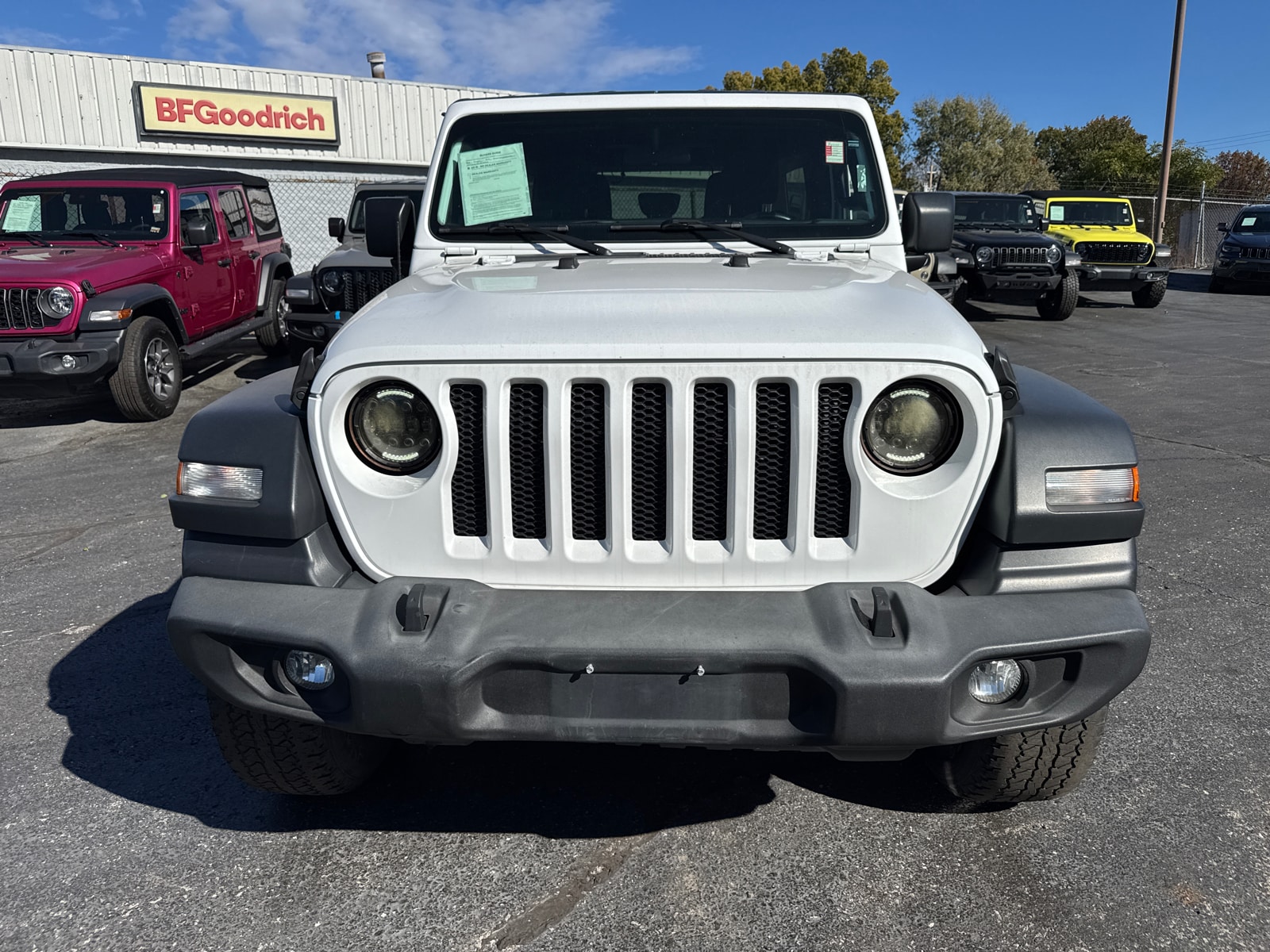 Used 2018 Jeep All-New Wrangler Unlimited Sport S with VIN 1C4HJXDN4JW324159 for sale in Kansas City