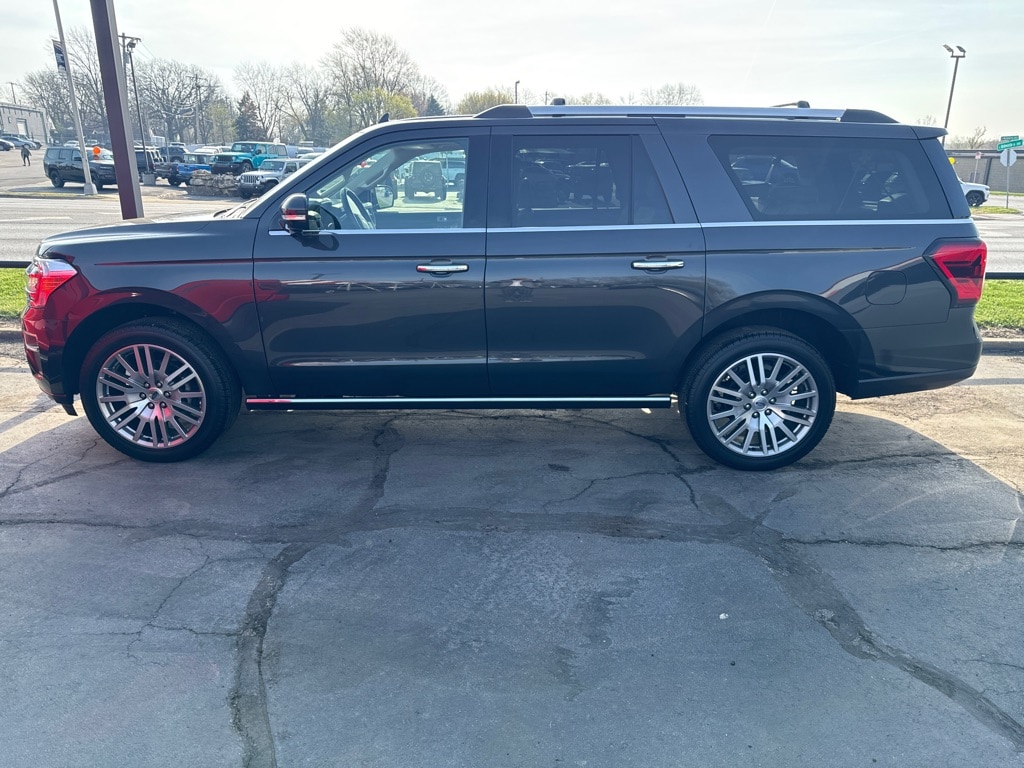 Used 2023 Ford Expedition Limited with VIN 1FMJK2A84PEA18363 for sale in Independence, MO