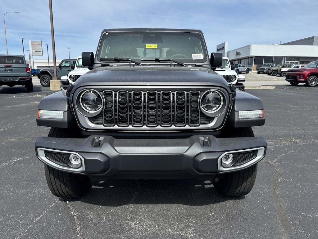 New 2026 Jeep Gladiator SAHARA 4X4 Pickup