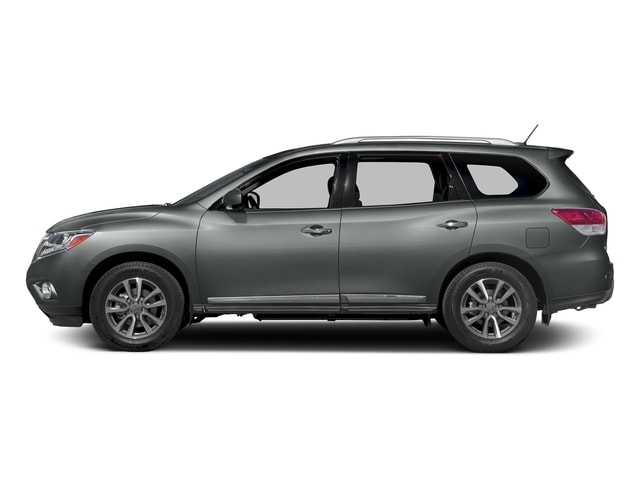 2016 Nissan Pathfinder SL photo 2