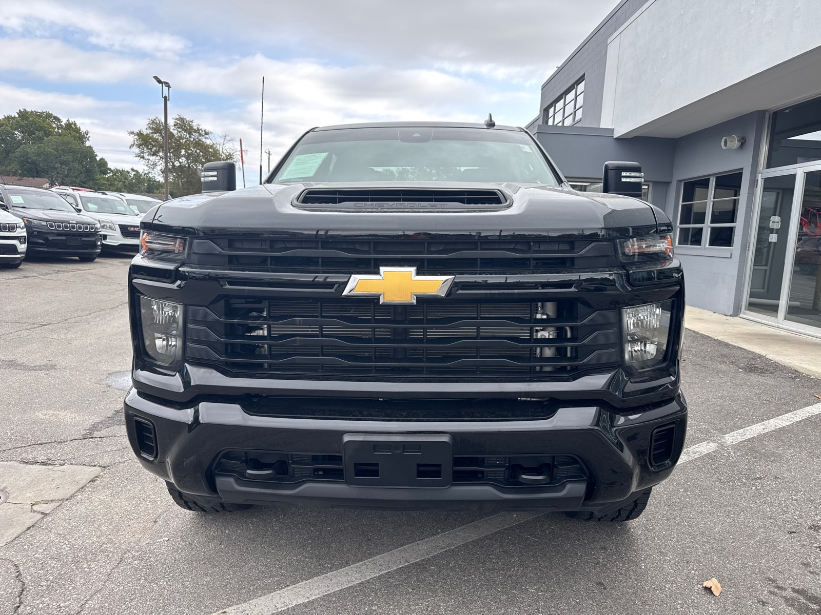 Used 2024 Chevrolet Silverado 2500HD Custom with VIN 2GC4YMEY1R1240790 for sale in Kansas City