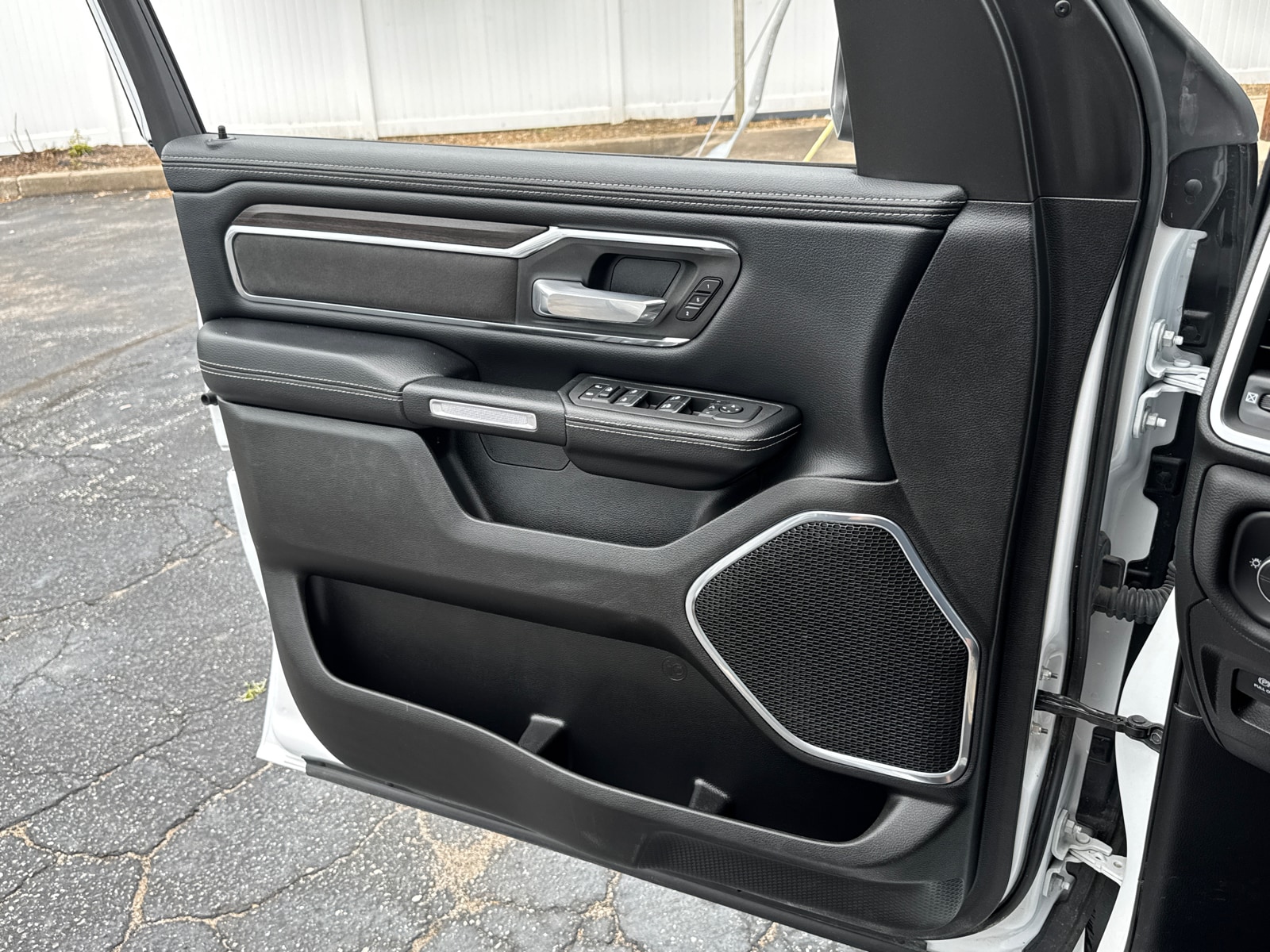 2025 RAM Ram 1500 Pickup Laramie - Photo 18