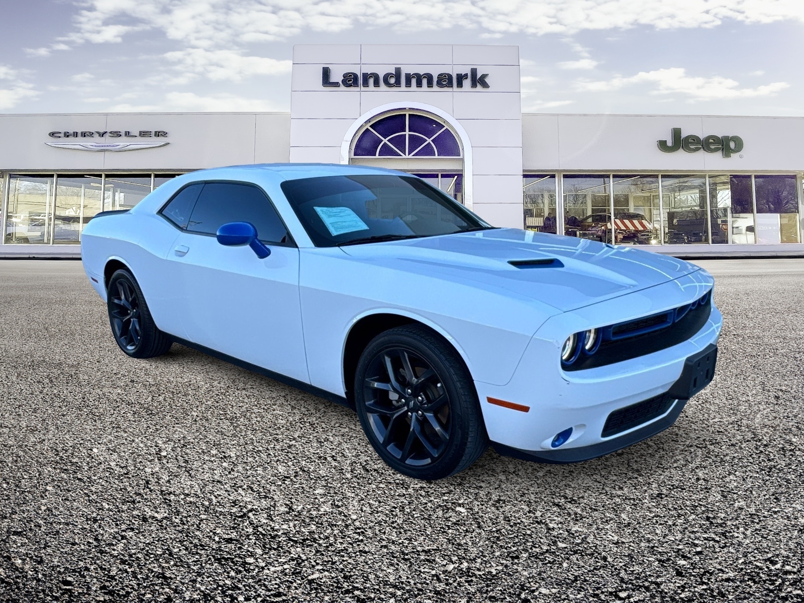 2022 Dodge Challenger SXT's photo