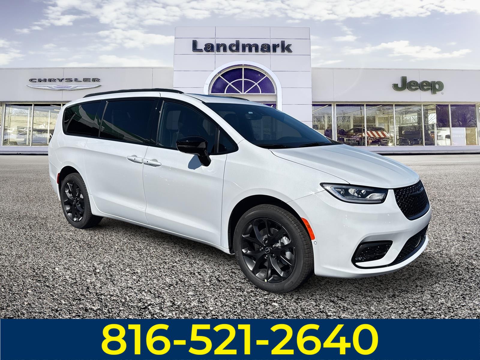 2026 Chrysler Pacifica Limited's photo