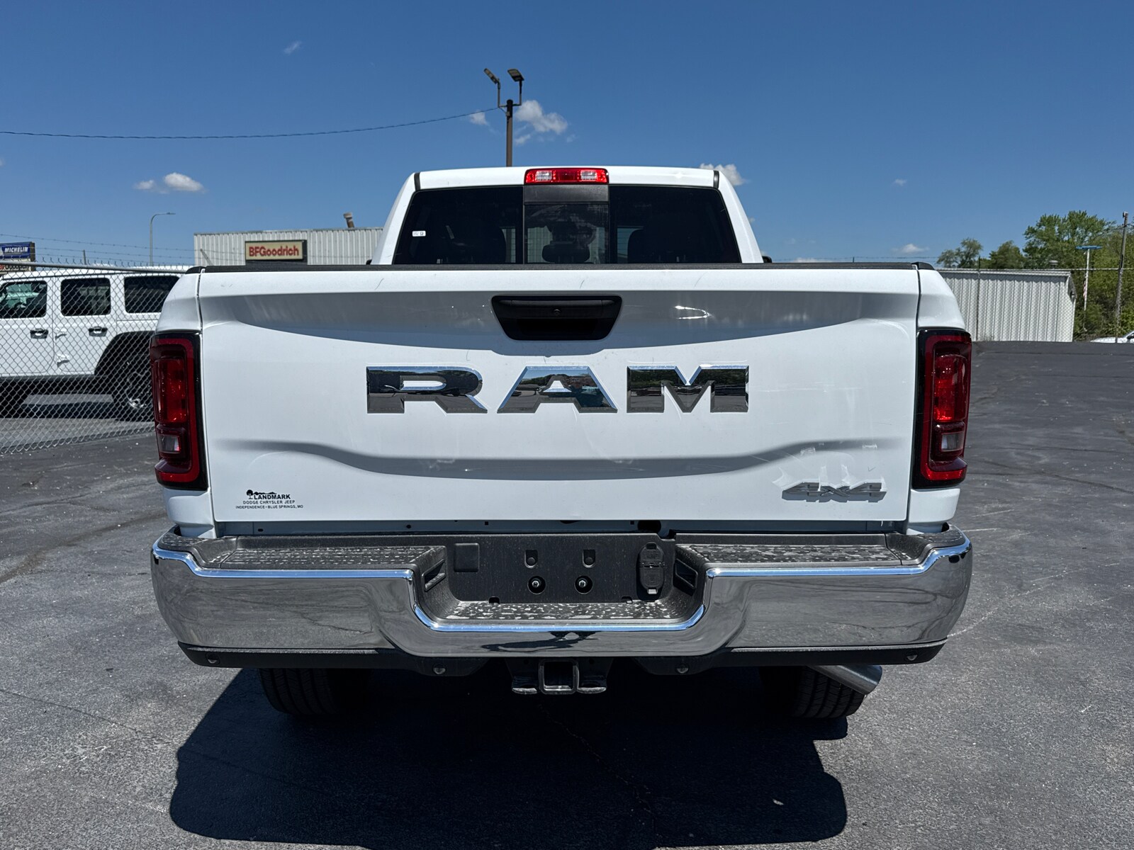 2025 Ram 2500 Tradesman photo 4
