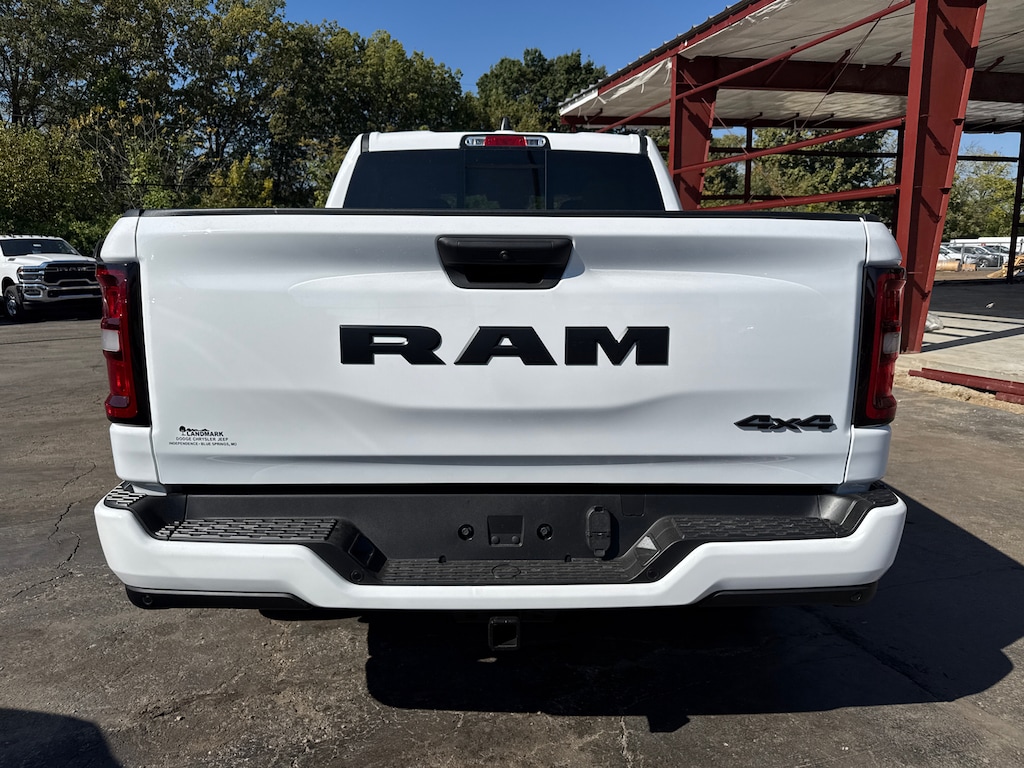 New 2025 Ram 1500 Tradesman Crew Cab 4x4 5'7 Box Pickup