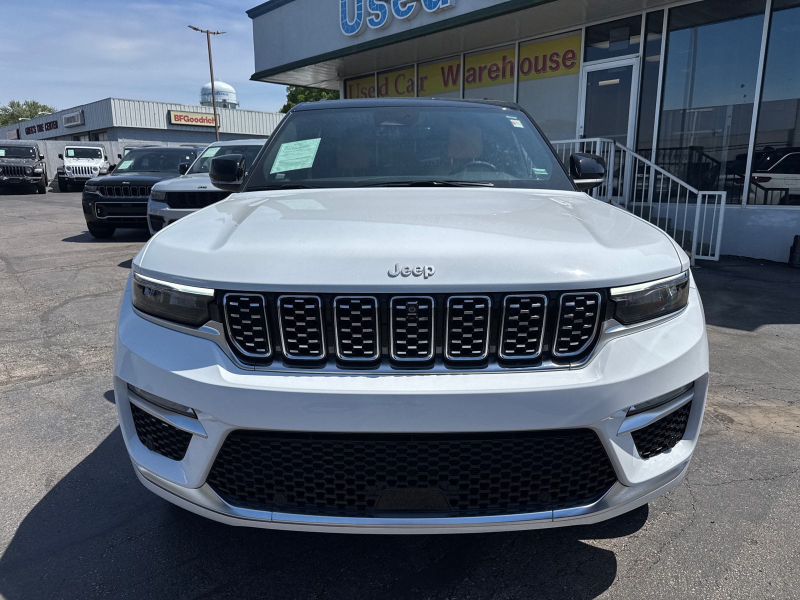 Used 2024 Jeep Grand Cherokee Summit Reserve with VIN 1C4RJHEG1R8615275 for sale in Kansas City