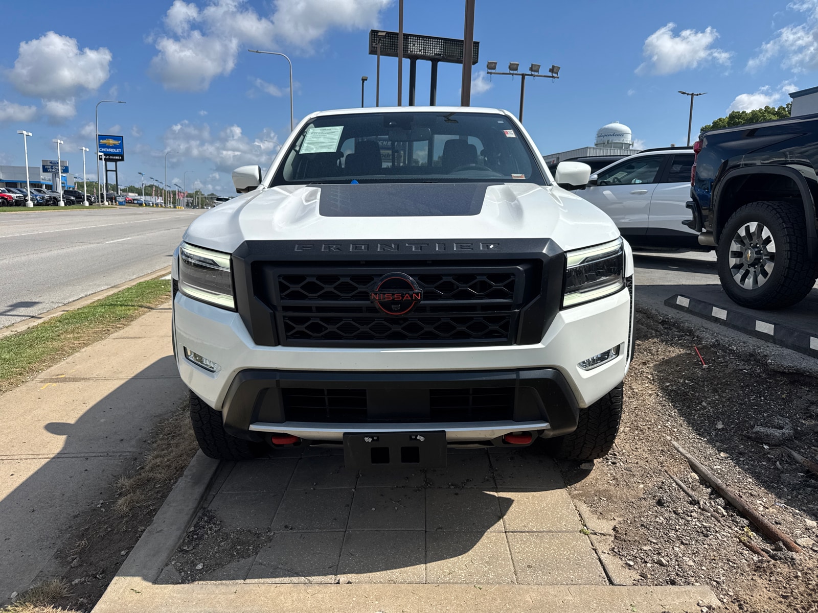 Used 2022 Nissan Frontier PRO-4X with VIN 1N6ED1EK0NN618226 for sale in Kansas City
