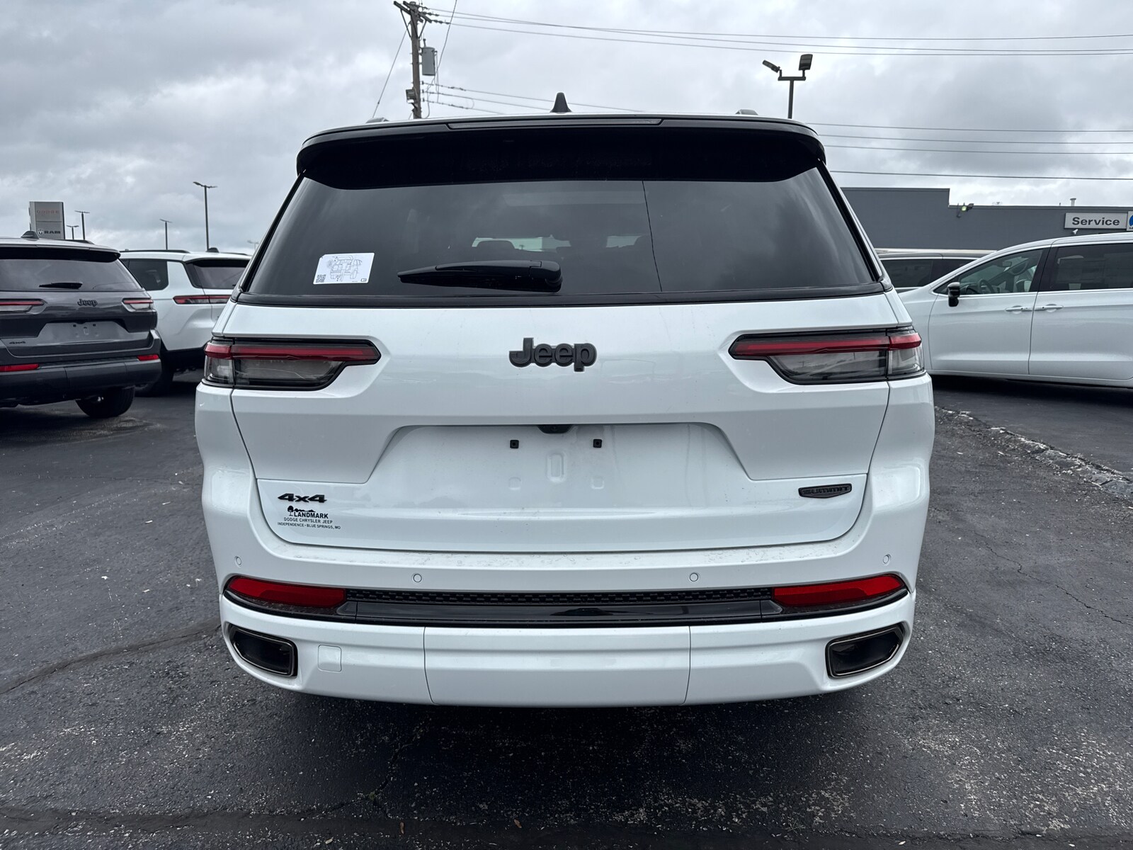 2025 Jeep Grand Cherokee L Summit photo 3