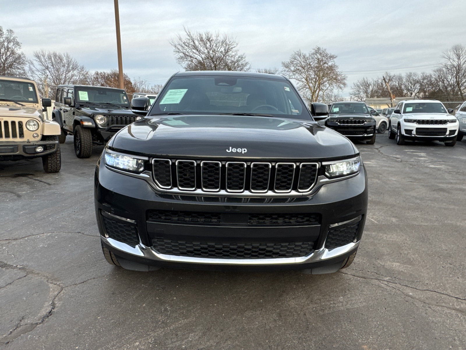 Used 2024 Jeep Grand Cherokee L Limited with VIN 1C4RJKBG4R8604868 for sale in Kansas City