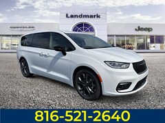 2026 Chrysler Pacifica SELECT Passenger Van