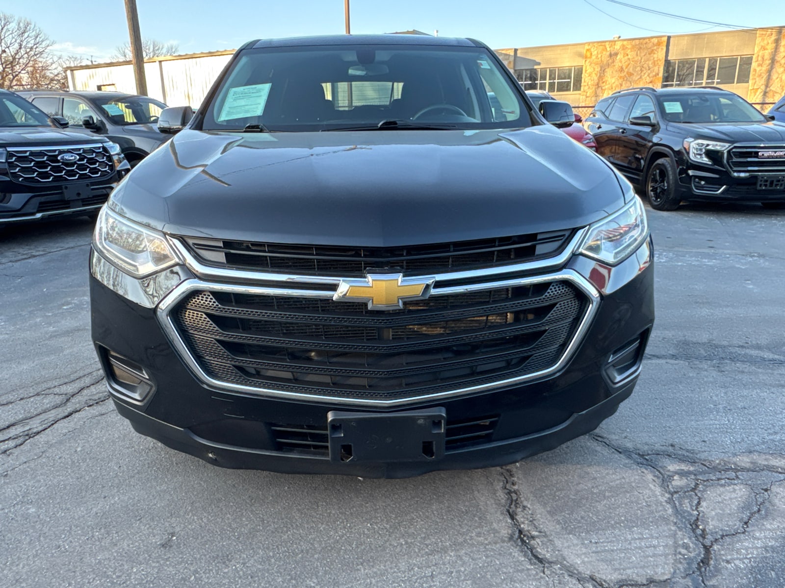 Used 2020 Chevrolet Traverse LS with VIN 1GNEVFKW8LJ250863 for sale in Kansas City