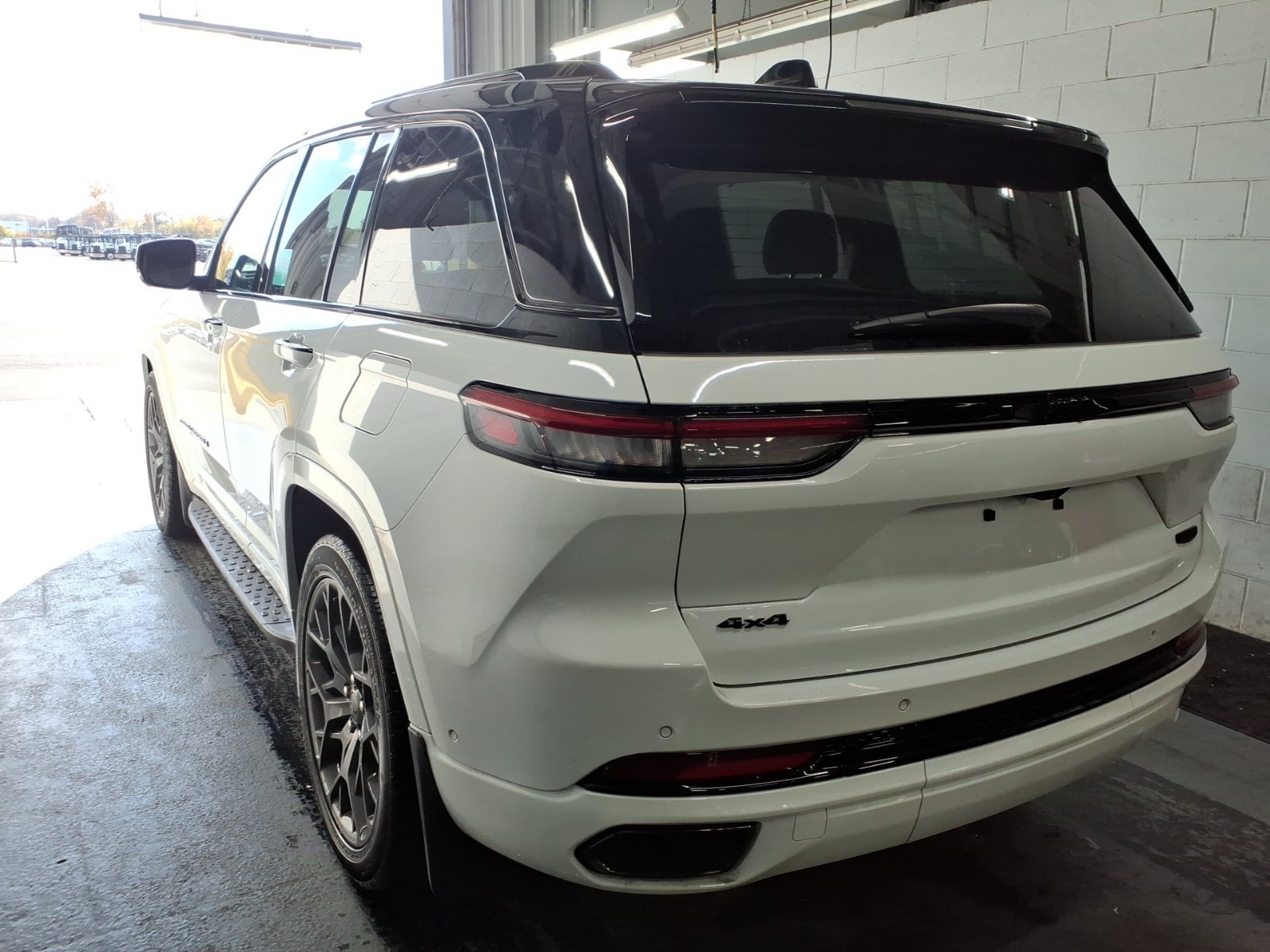 2024 Jeep Grand Cherokee Summit Reserve's photo