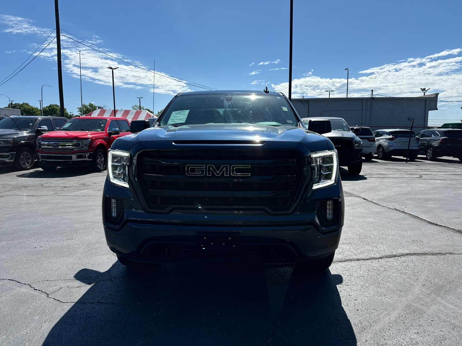 Used 2022 GMC Sierra 1500 Limited Elevation with VIN 3GTU9CED3NG189539 for sale in Kansas City