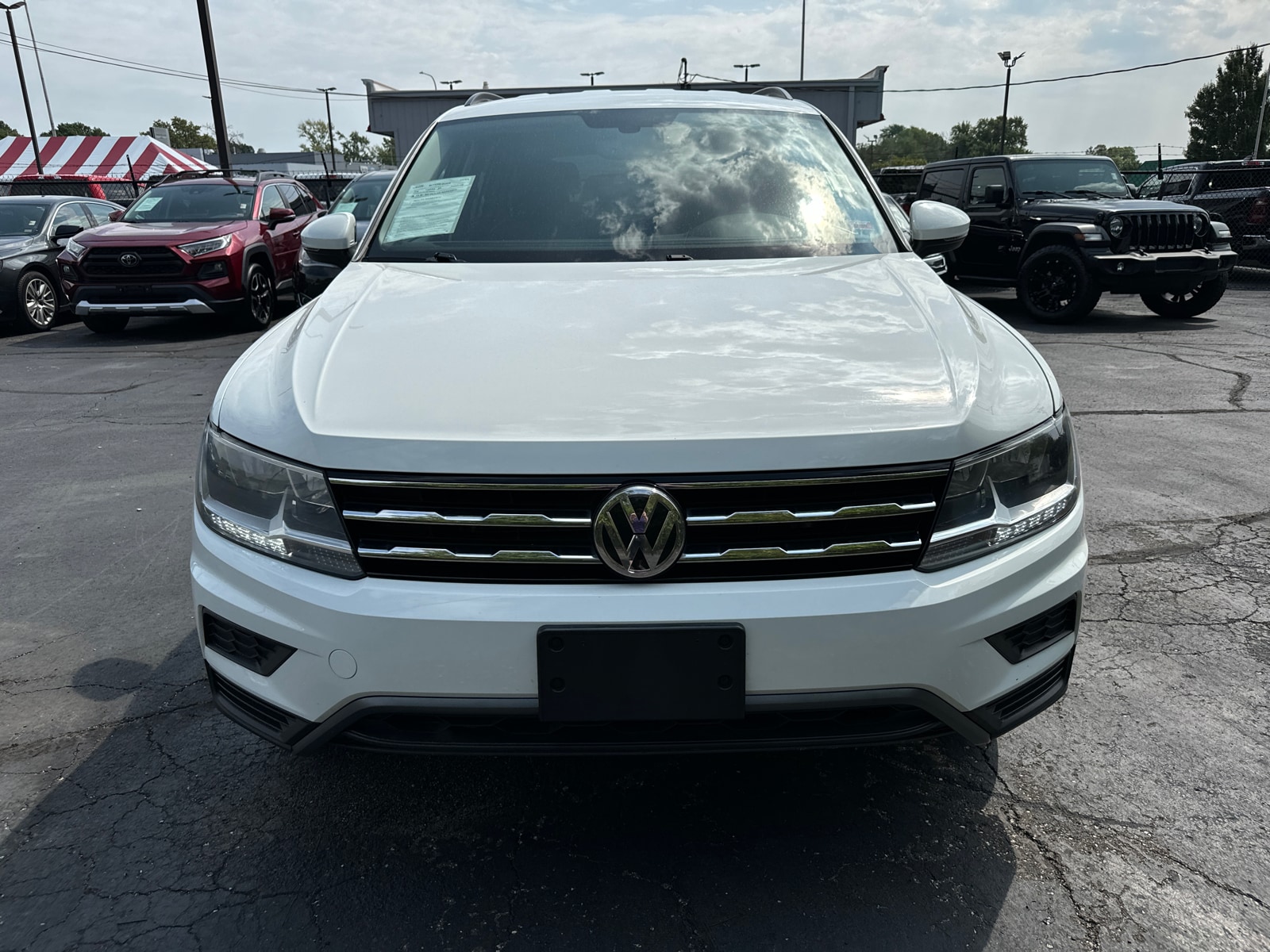 Used 2020 Volkswagen Tiguan SE with VIN 3VV2B7AX2LM006148 for sale in Independence, MO