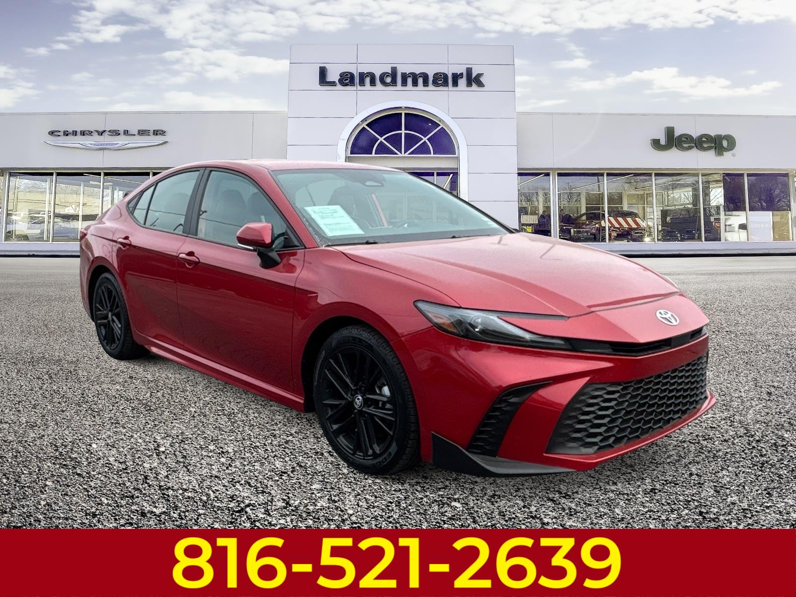 2025 Toyota Camry LE's photo