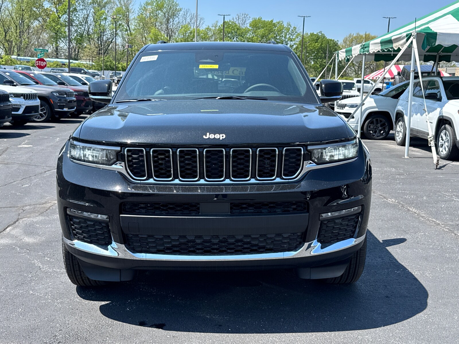 2025 Jeep Grand Cherokee L photo 2