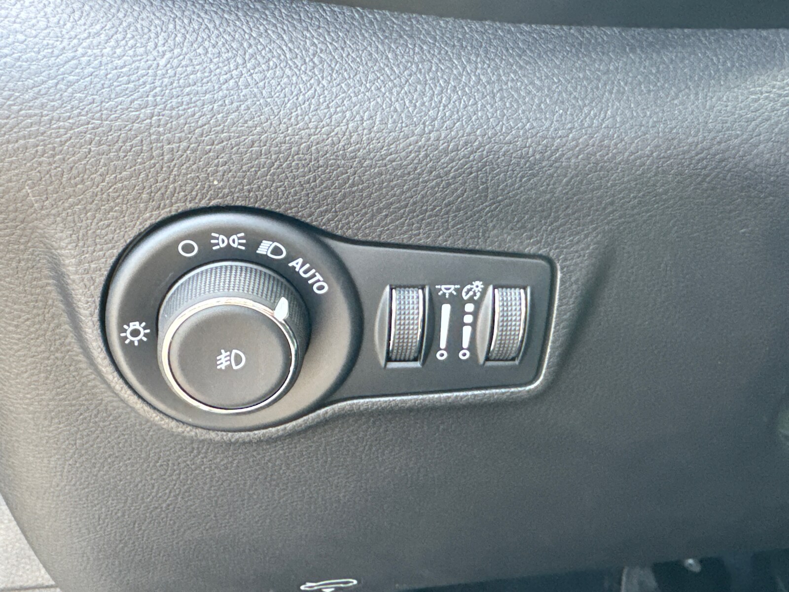 2025 Jeep Compass Latitude - Photo 15