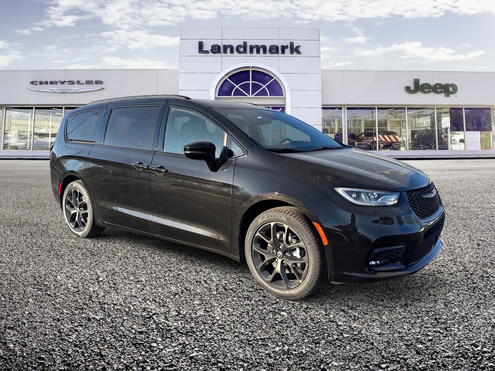 2026 Chrysler Pacifica Limited's photo