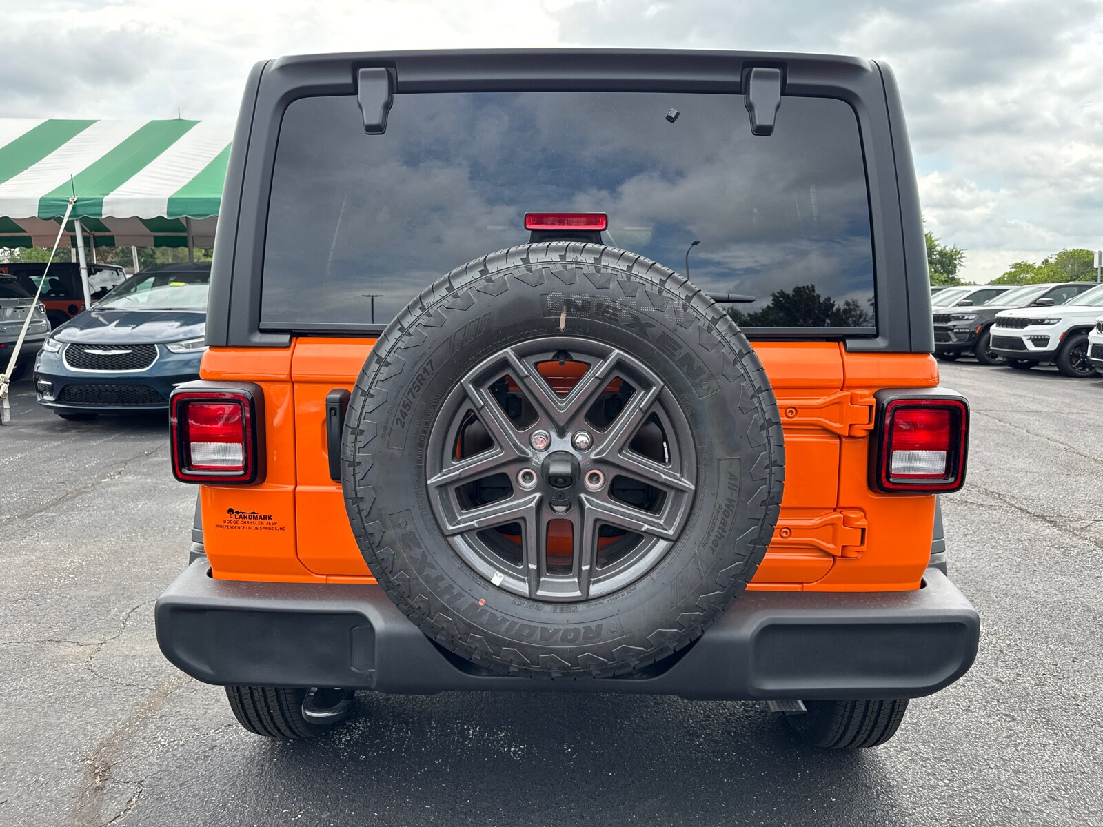 2025 Jeep Wrangler Sport S photo 4