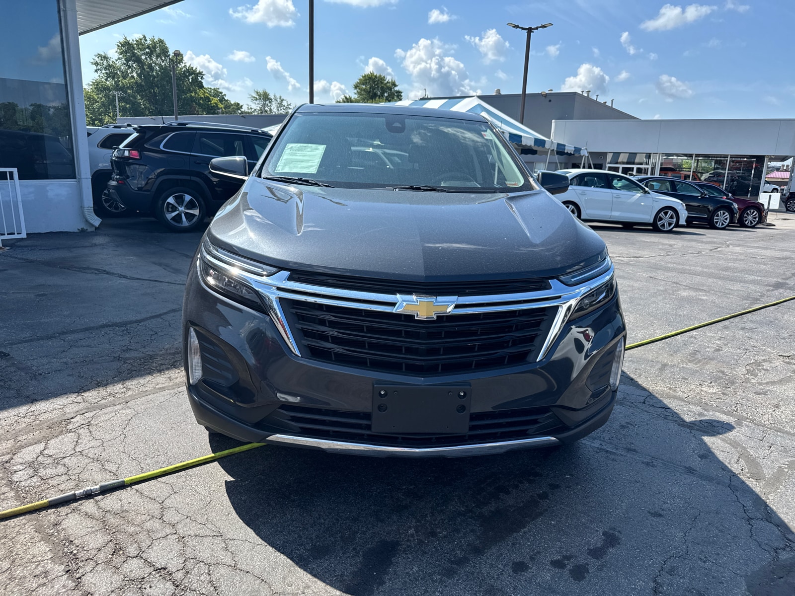 Used 2022 Chevrolet Equinox LT with VIN 2GNAXUEV9N6145345 for sale in Kansas City