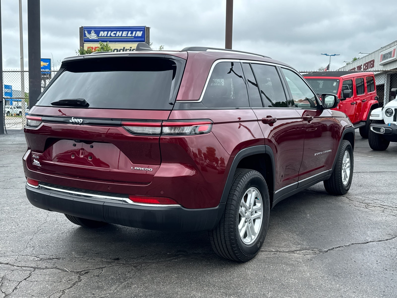 2023 Jeep Grand Cherokee Laredo - Photo 5