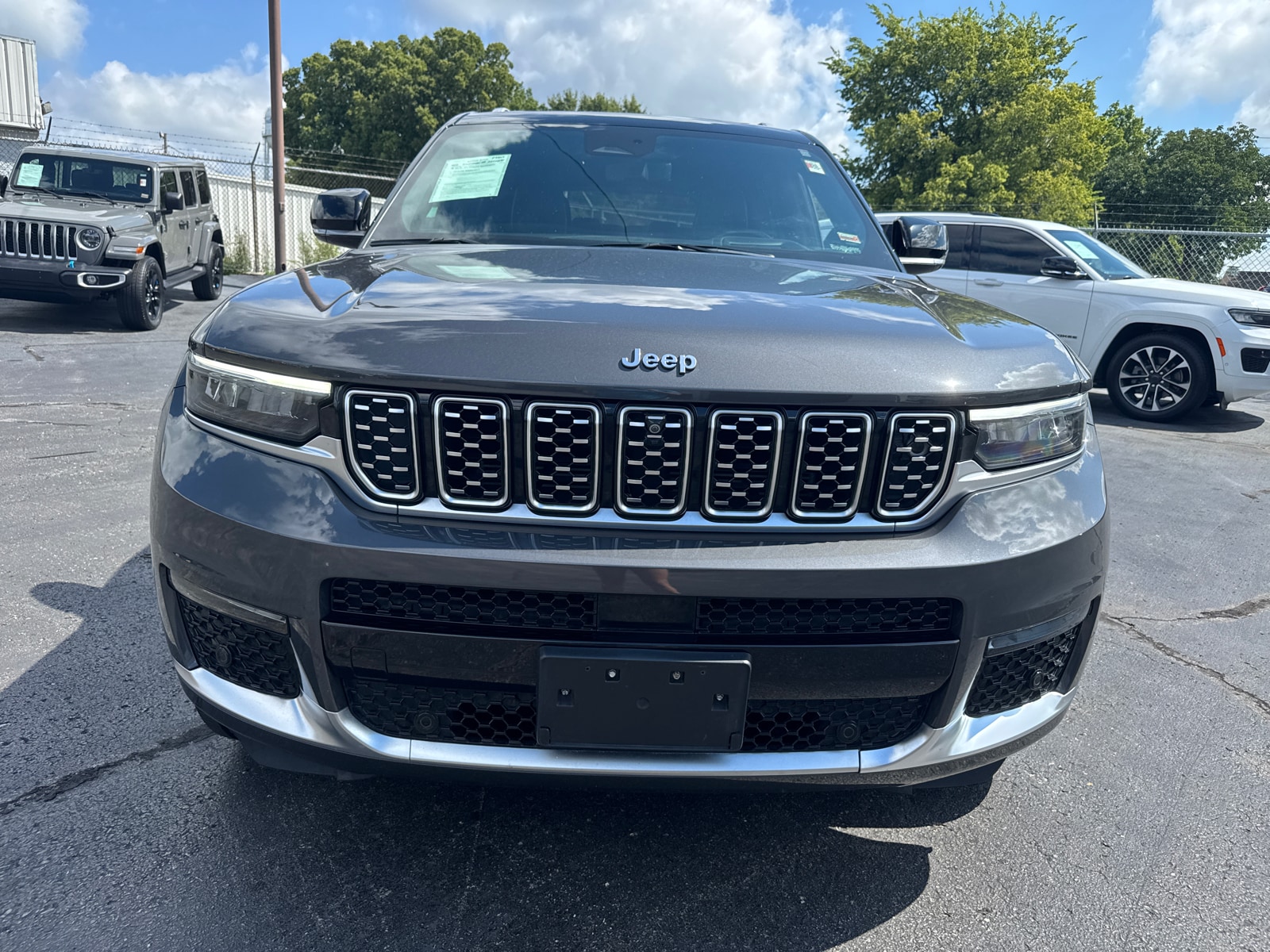 Used 2022 Jeep Grand Cherokee L Summit Reserve with VIN 1C4RJKET2N8550585 for sale in Kansas City
