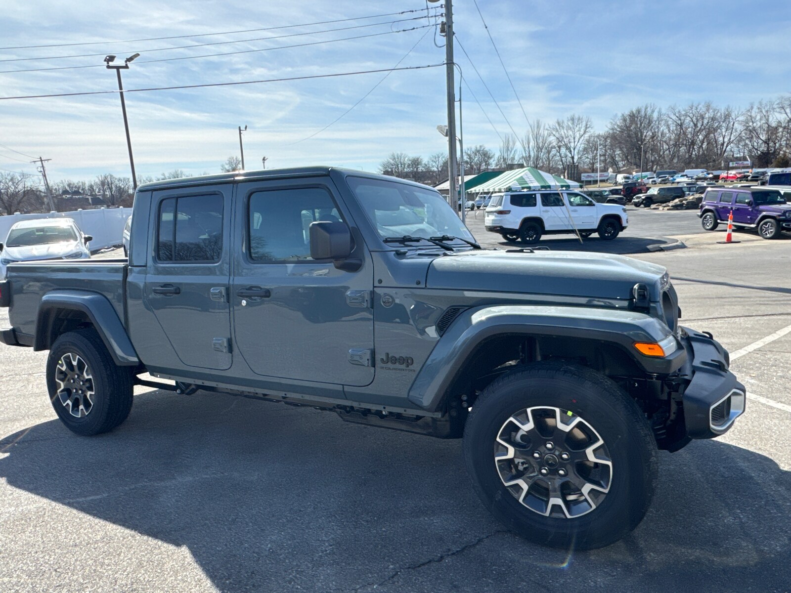 2026 Jeep Gladiator Sahara Auto's photo