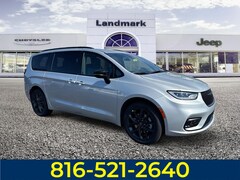 2026 Chrysler Pacifica SELECT AWD Passenger Van