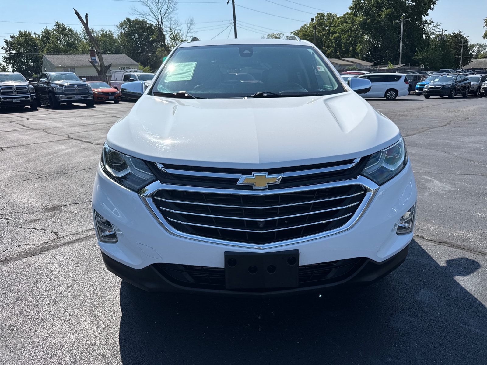 Used 2020 Chevrolet Equinox Premier with VIN 3GNAXNEVXLS637189 for sale in Kansas City