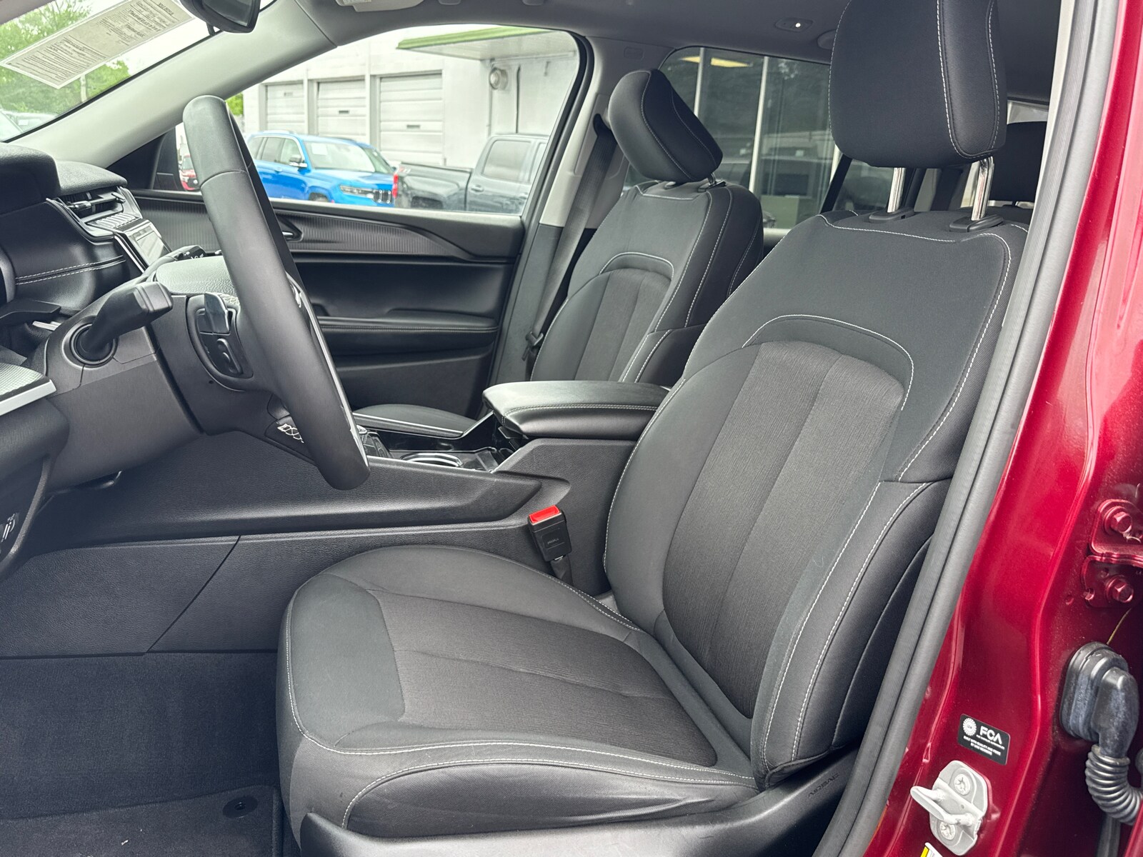 2023 Jeep Grand Cherokee Laredo - Photo 9