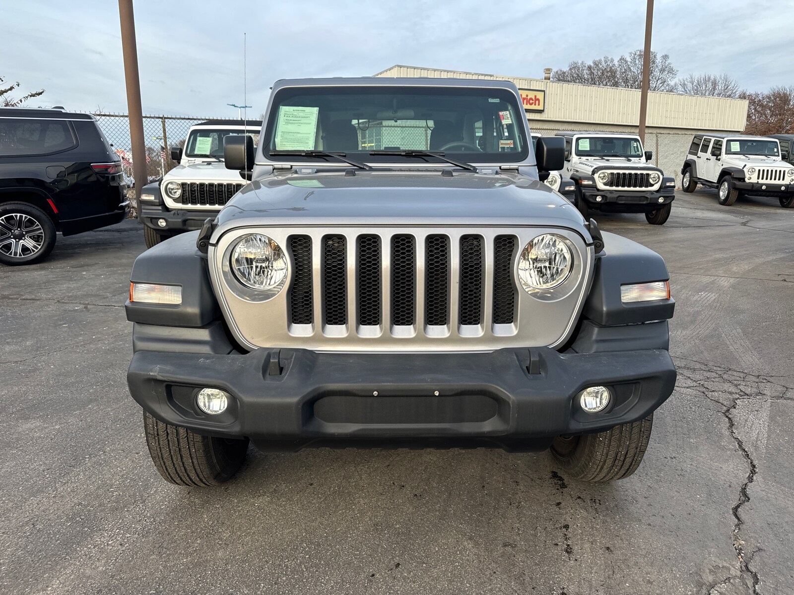 Used 2020 Jeep Wrangler Sport with VIN 1C4GJXANXLW280266 for sale in Kansas City