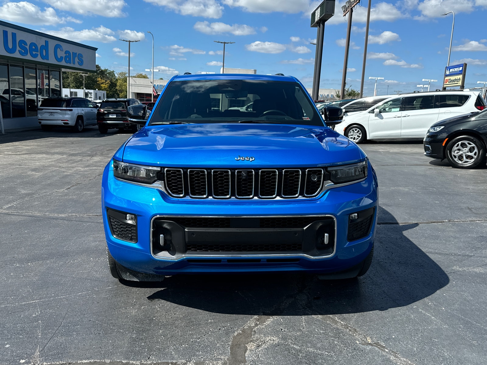 Used 2023 Jeep Grand Cherokee Overland with VIN 1C4RJHDG5P8893031 for sale in Kansas City