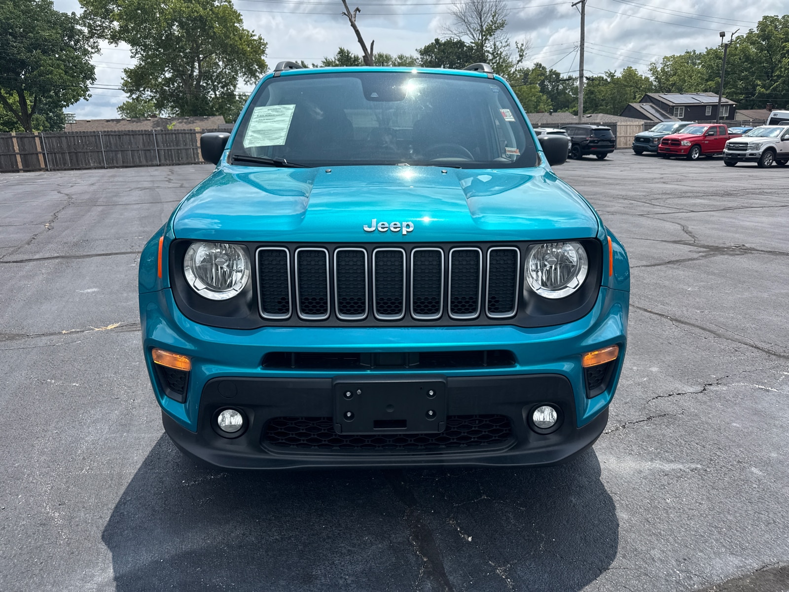 Used 2022 Jeep Renegade Latitude with VIN ZACNJDB10NPN71213 for sale in Kansas City