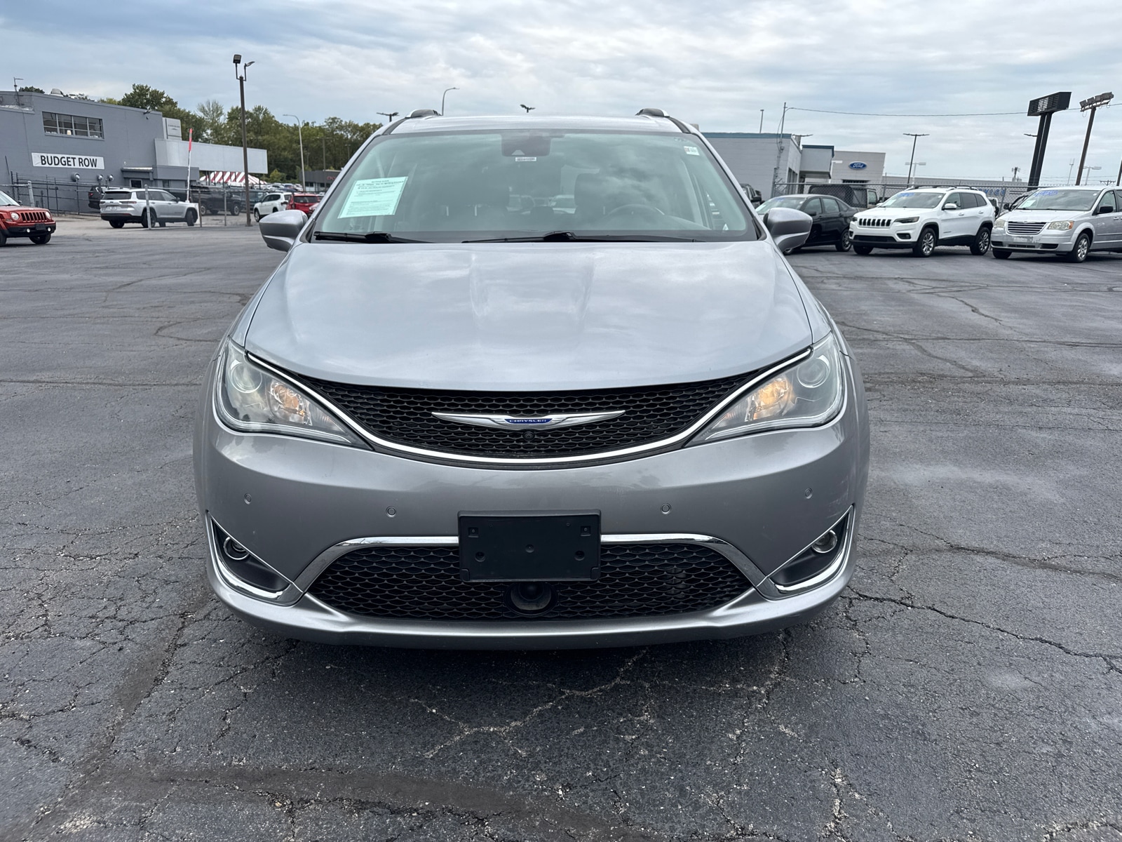 Used 2019 Chrysler Pacifica Touring L Plus with VIN 2C4RC1EG1KR666691 for sale in Kansas City