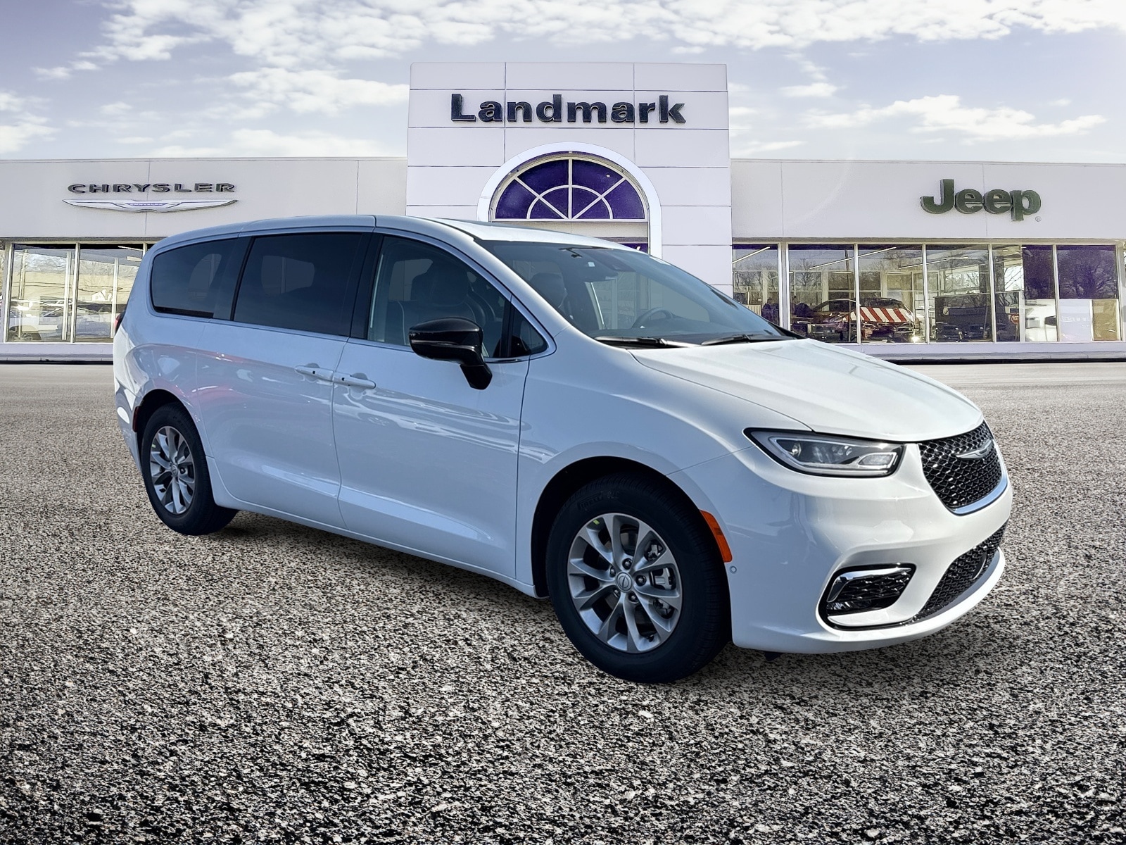 2026 Chrysler Pacifica Limited's photo