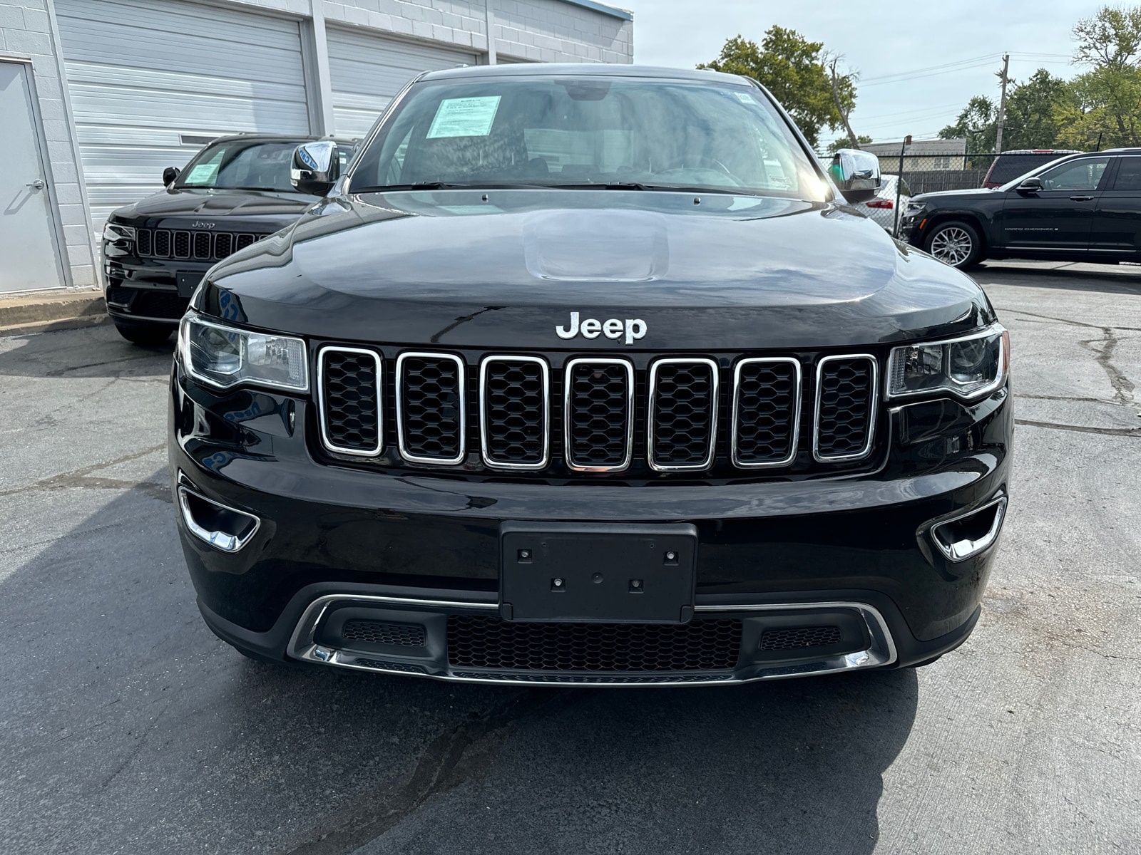 Used 2020 Jeep Grand Cherokee Limited with VIN 1C4RJFBG9LC294437 for sale in Kansas City