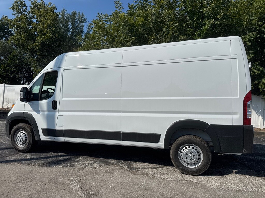 2025 Ram ProMaster 2500 photo 3