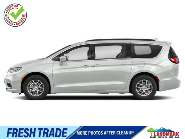 2021 Chrysler Pacifica Limited's photo